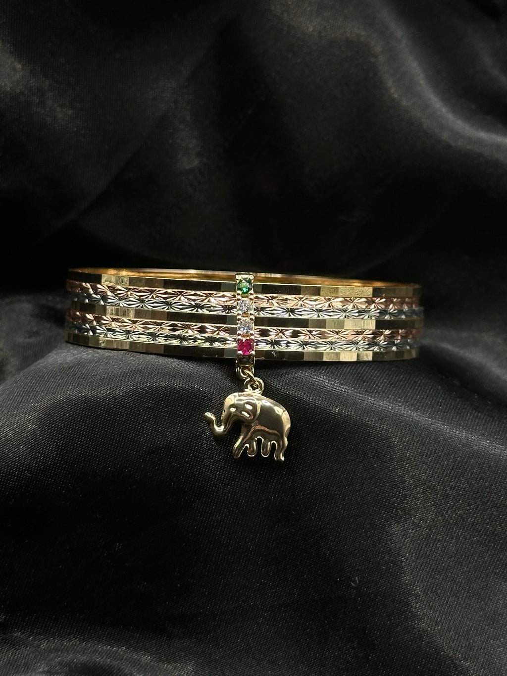 Elephant Semanario Bangle