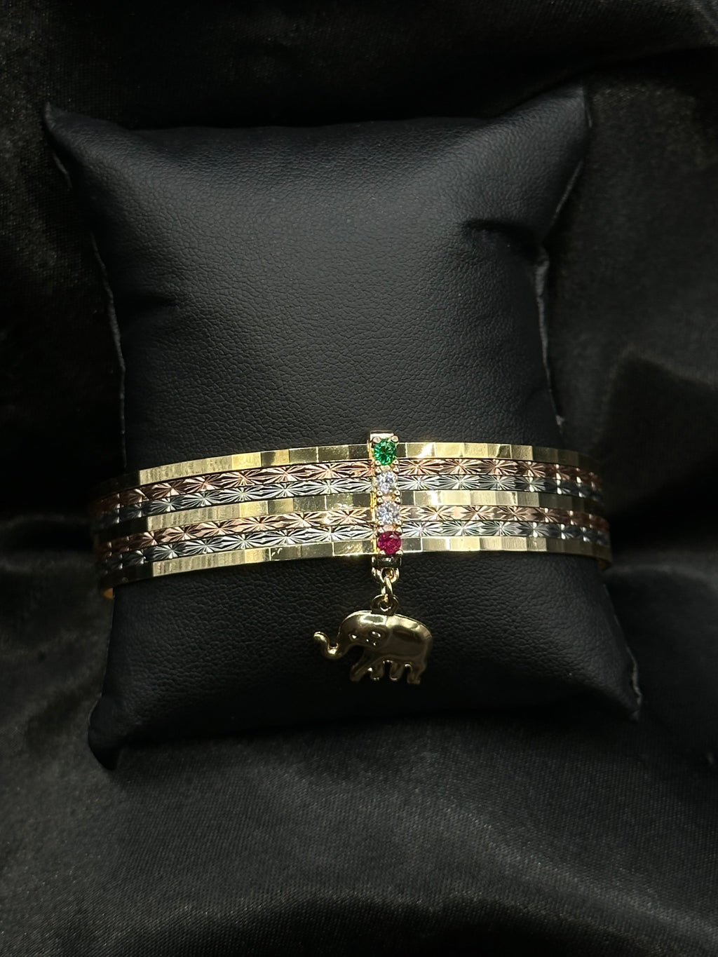 Elephant Semanario Bangle