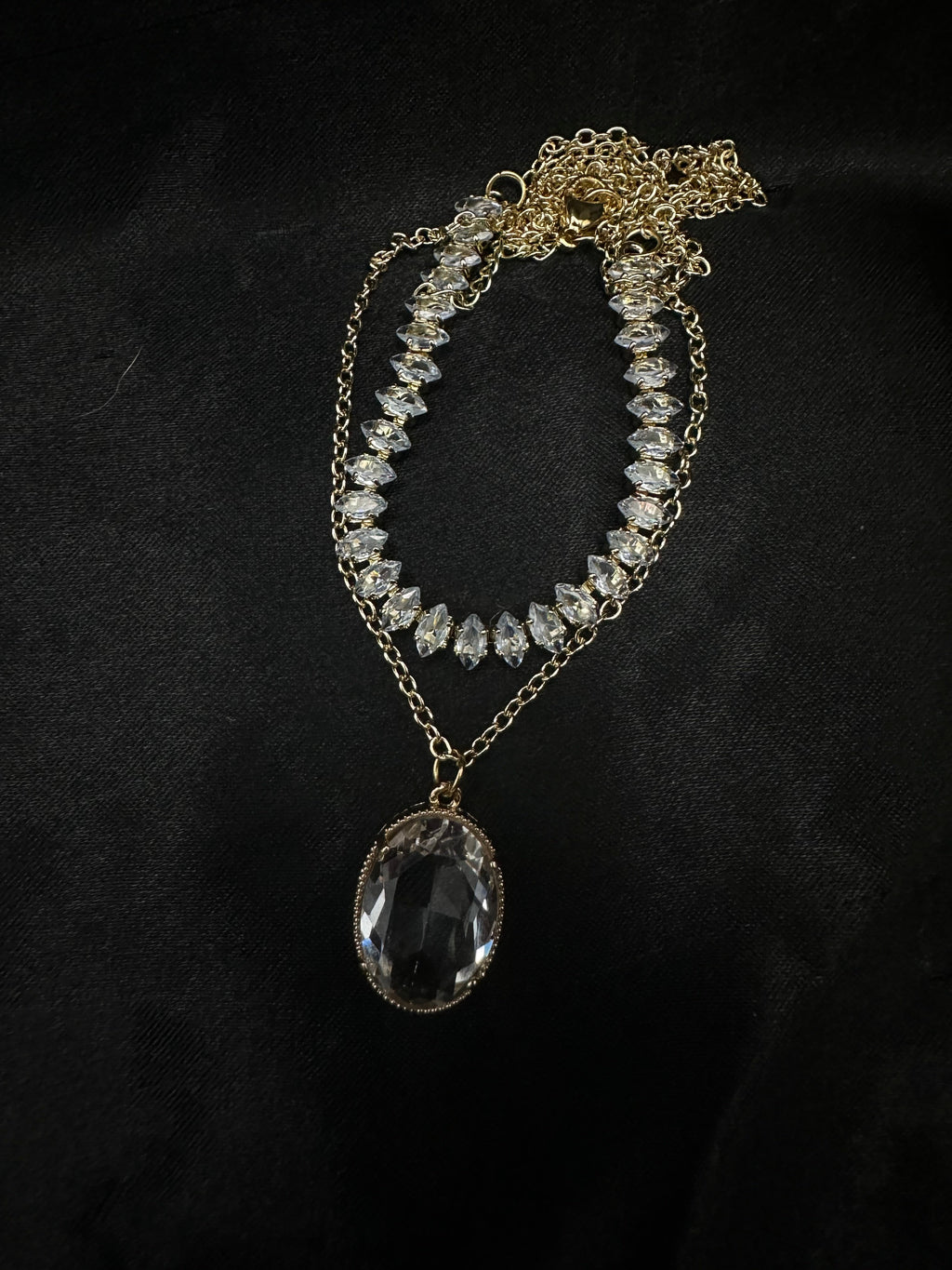 White Oval Diamond Set