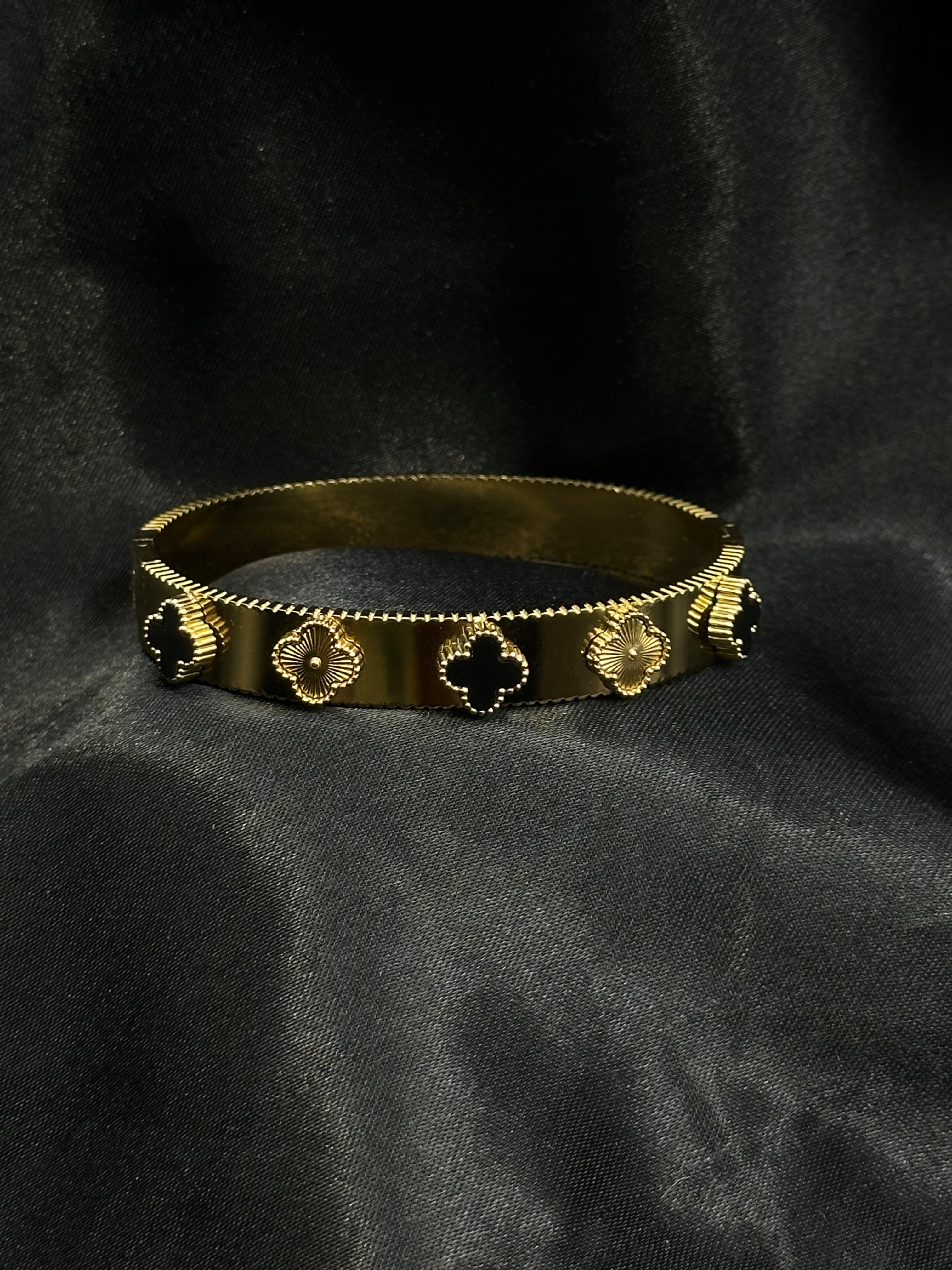 Clover Bangle Bracelet