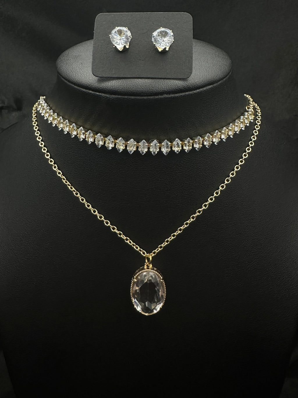White Oval Diamond Set