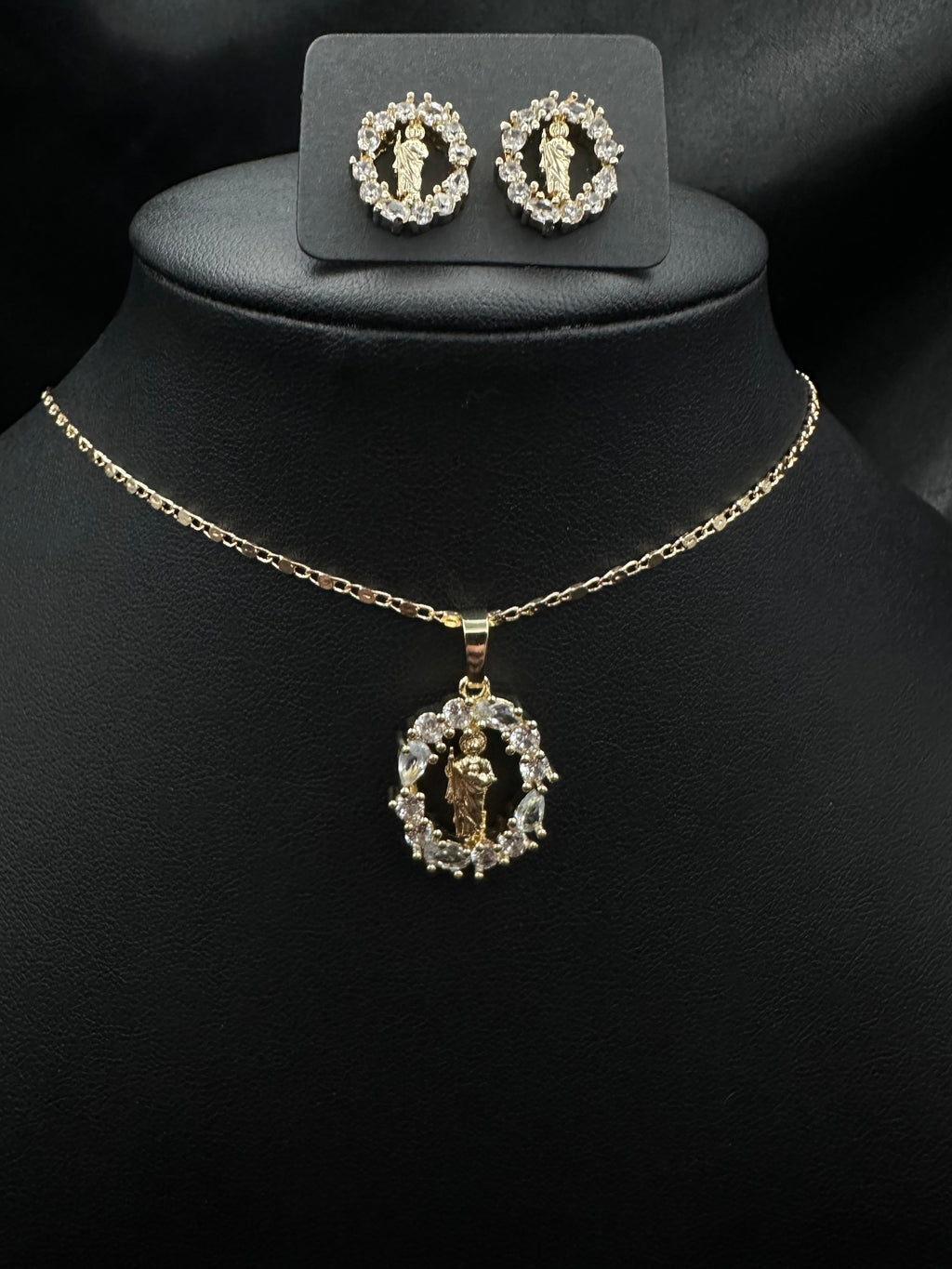 San Judas set