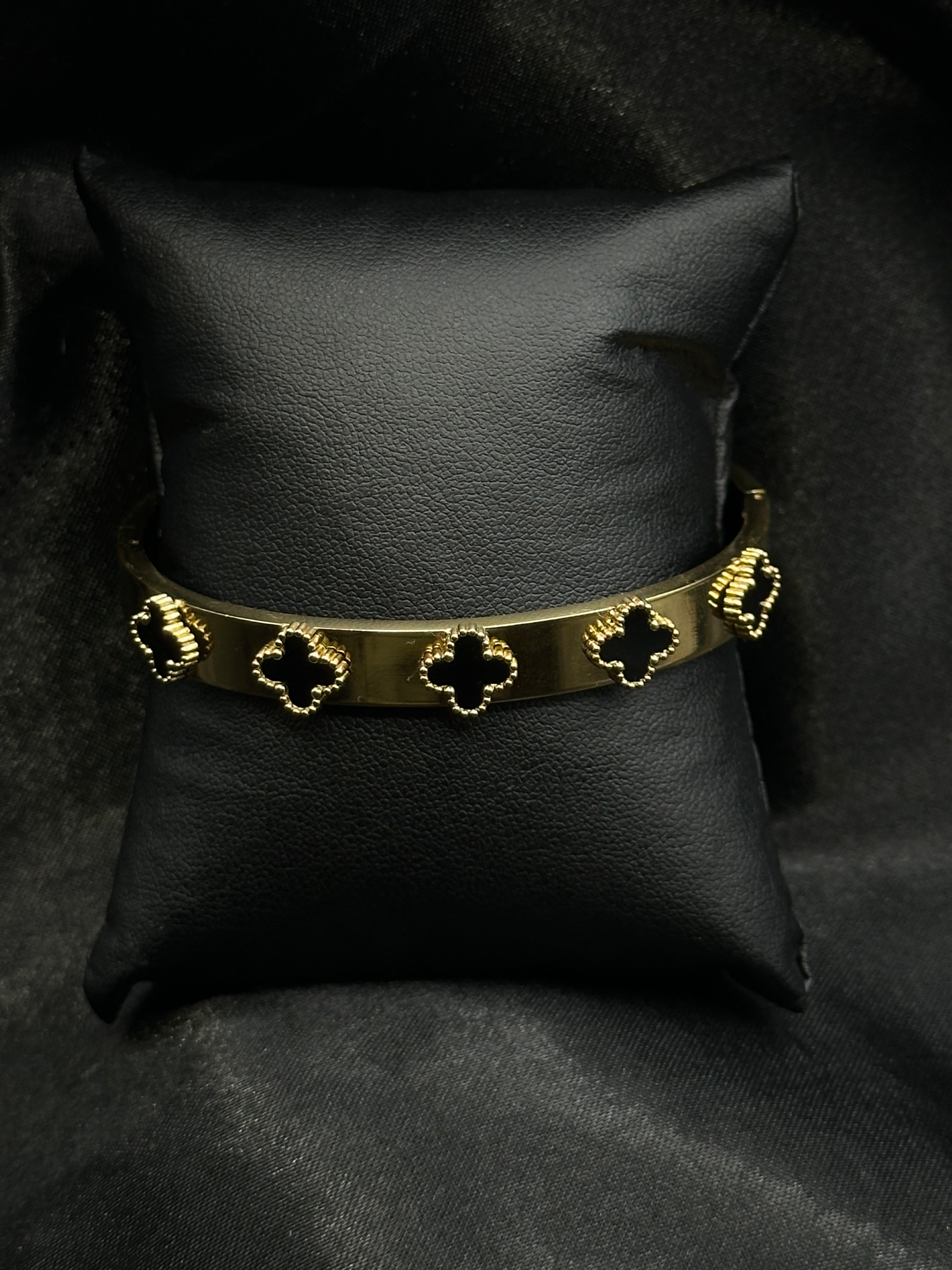 Clover Bangle Bracelet